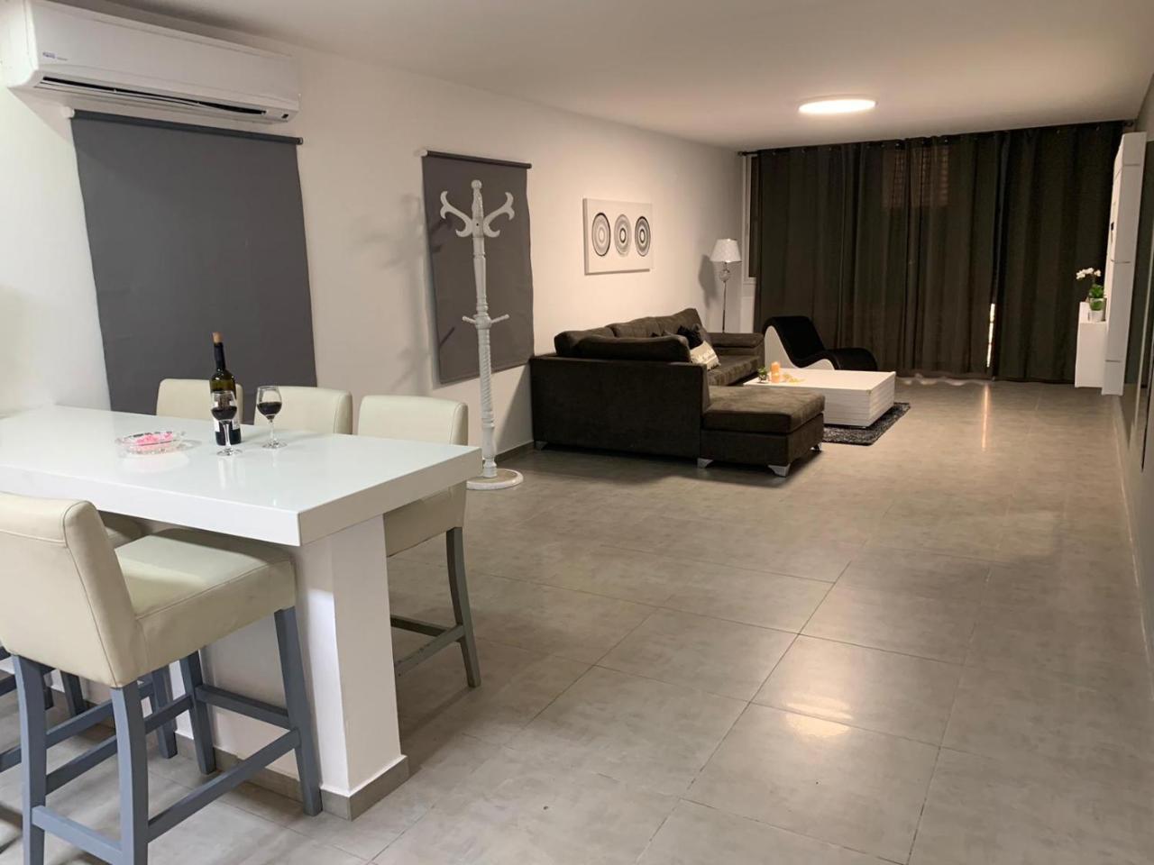 Spat Apartments Bat Yam Eksteriør billede
