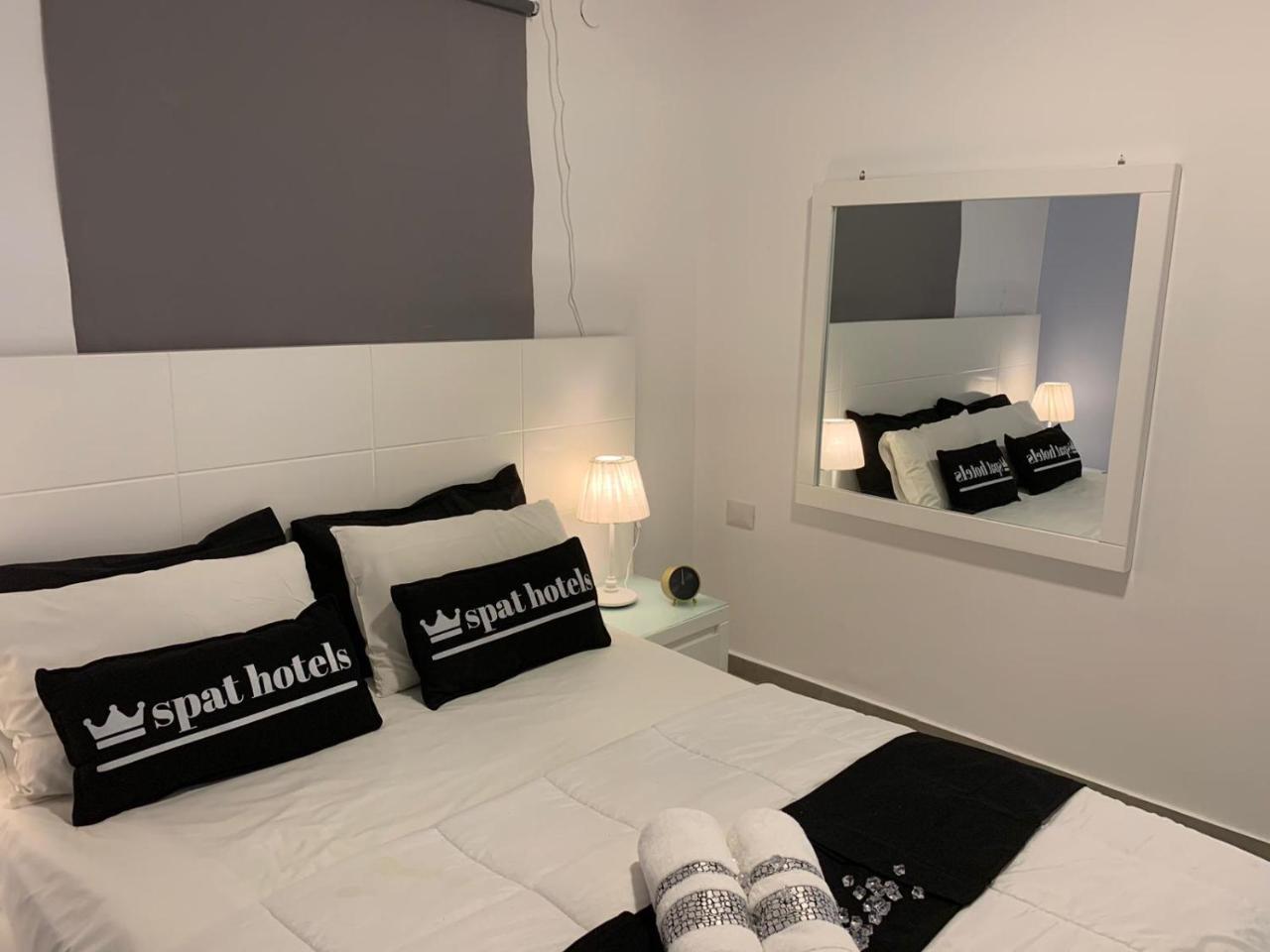 Spat Apartments Bat Yam Eksteriør billede