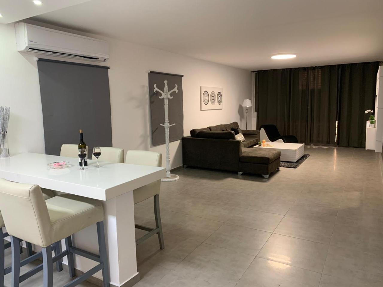Spat Apartments Bat Yam Eksteriør billede