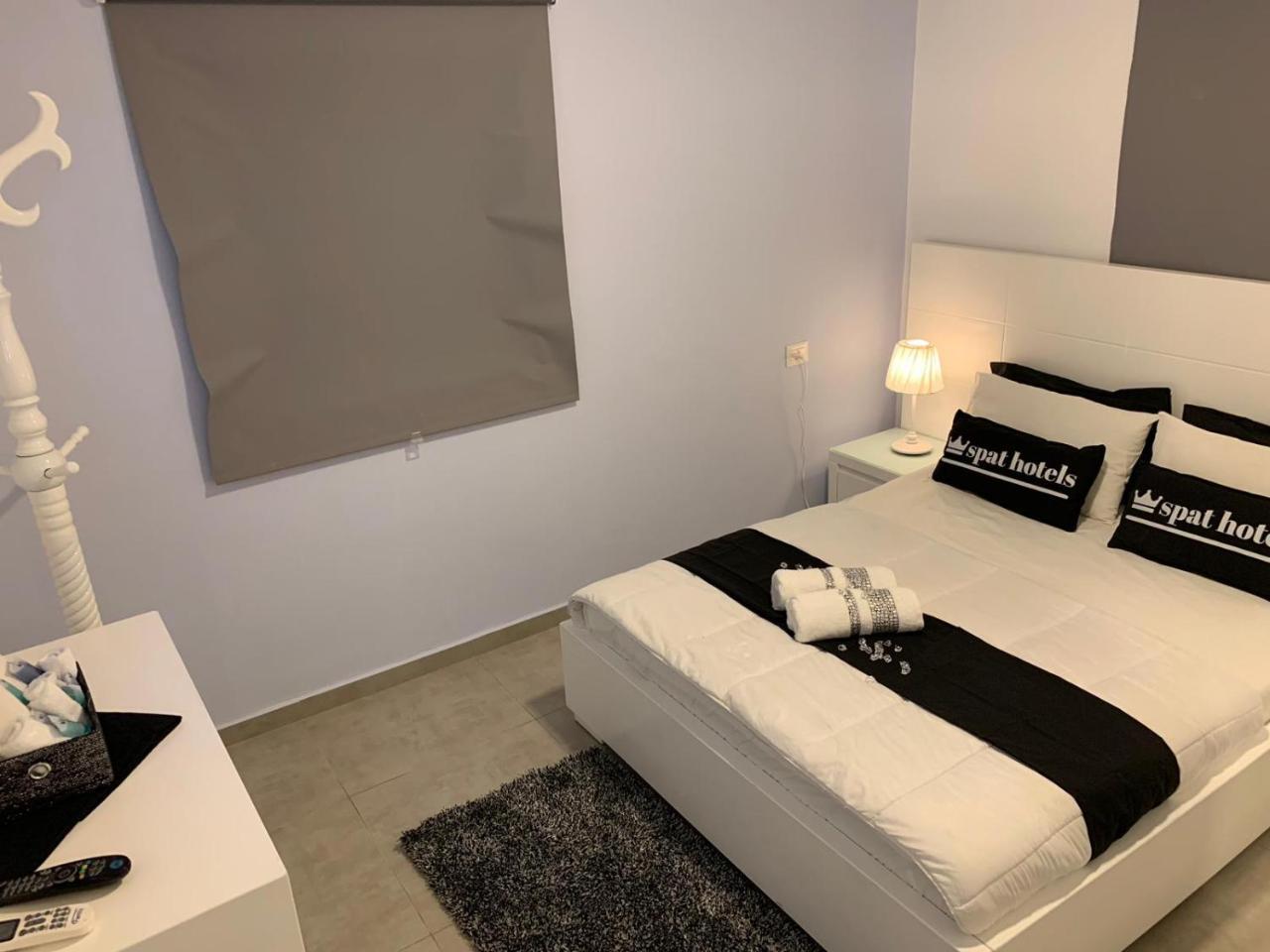 Spat Apartments Bat Yam Eksteriør billede