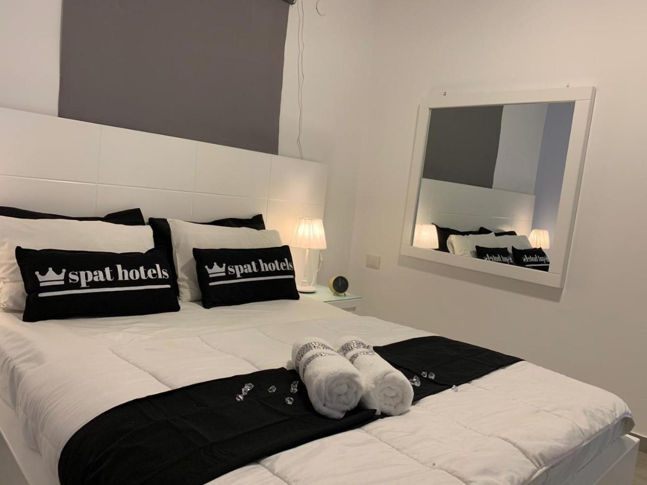 Spat Apartments Bat Yam Eksteriør billede