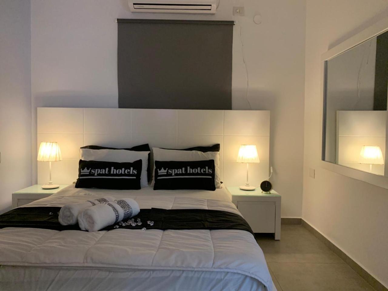 Spat Apartments Bat Yam Eksteriør billede