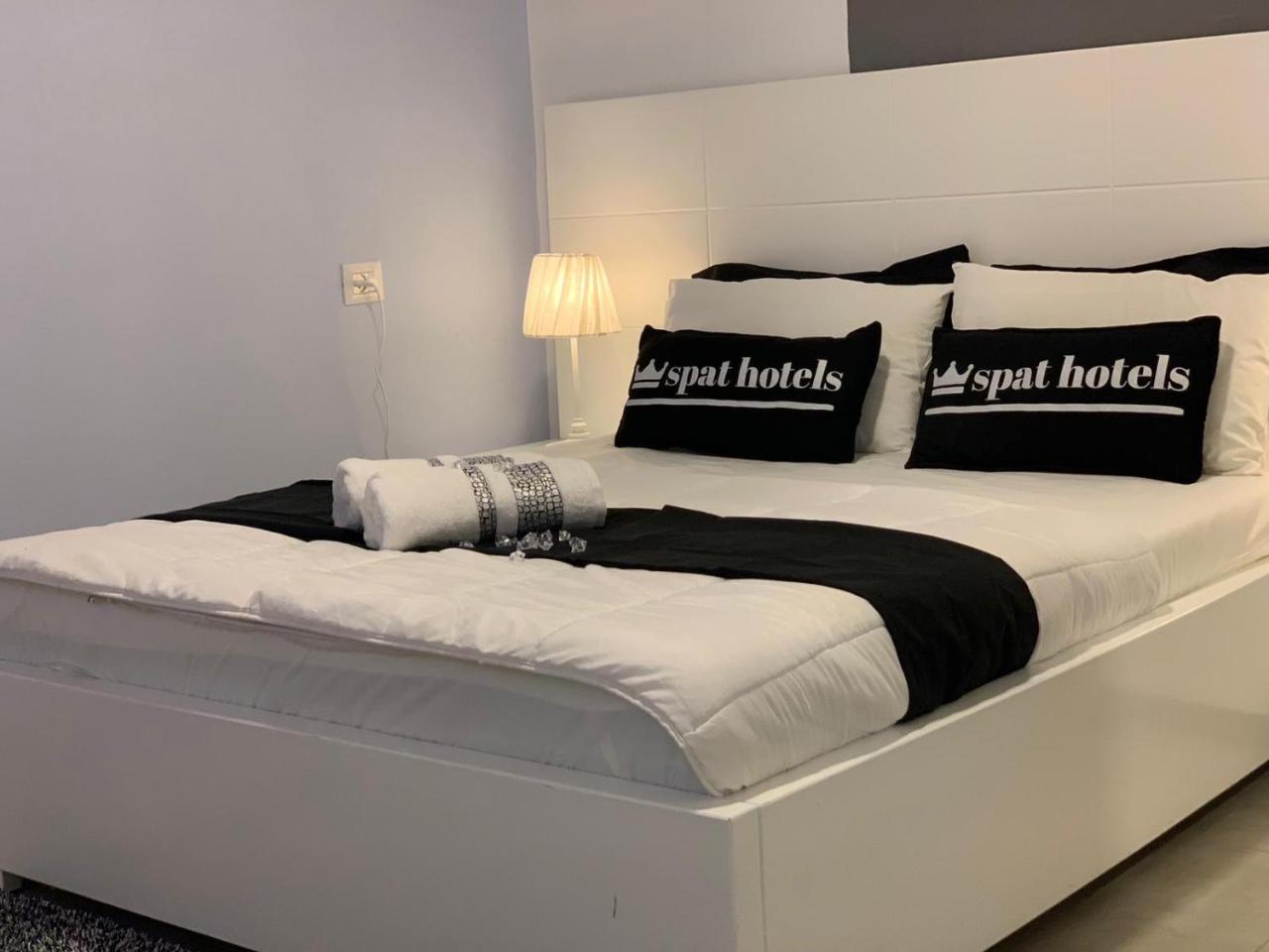 Spat Apartments Bat Yam Eksteriør billede
